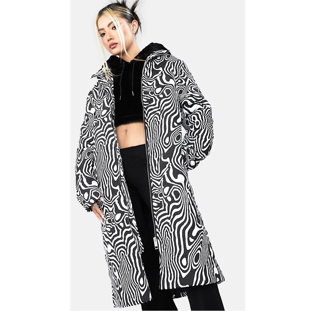 The ragged priest - simulation puffer - size small